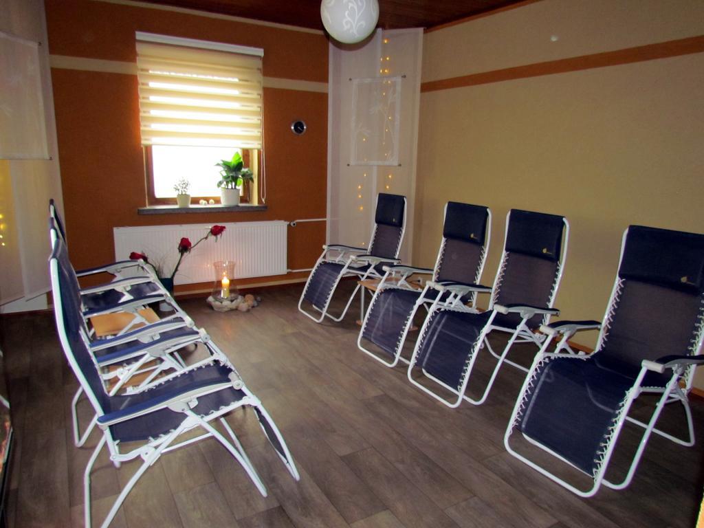 Pension & Sauna Am Lorenz Calbe Exterior foto